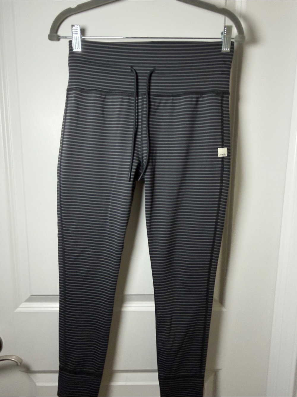 Vuori Gray Striped Leggings